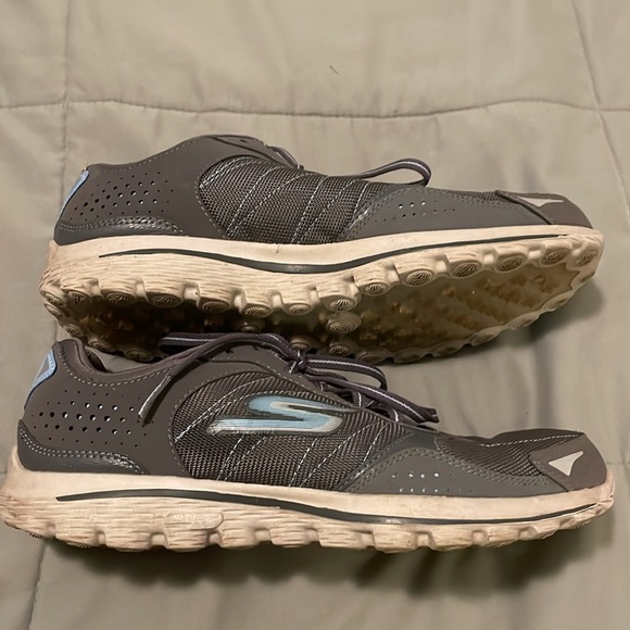 Skechers Go Golf Women’s golf shoes *Excellent Used Condition* Size 8.5 - Picture 3 of 9